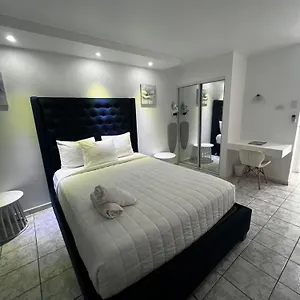 https://douglas-highway-inn-hotel.comcaribbean.com