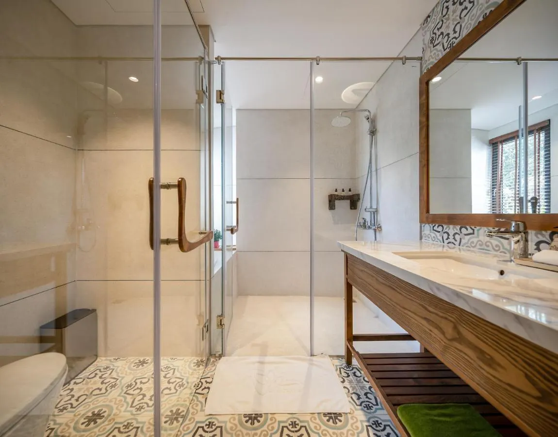 Vernal Home Boutique Villa Đà Nẵng 0*,
